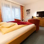 Haller's Posthotel Szálloda Riezlern