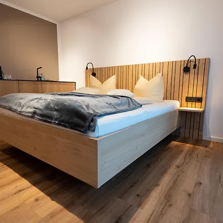 Haller's Posthotel Hotel 3*