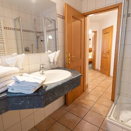 Haller's Posthotel 3*