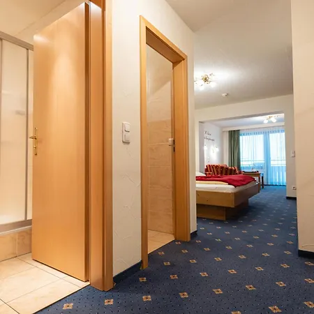 فندق Haller's Posthotel 3*