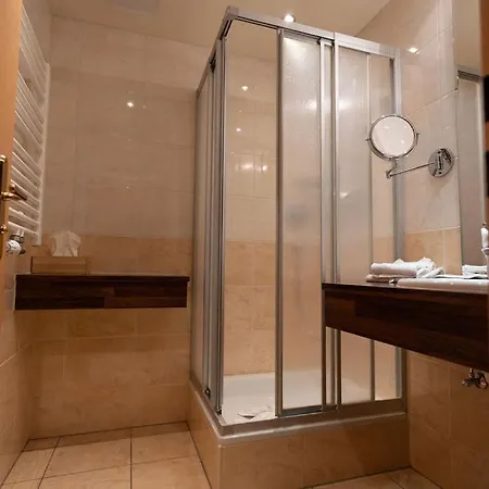 Haller's Posthotel 3*