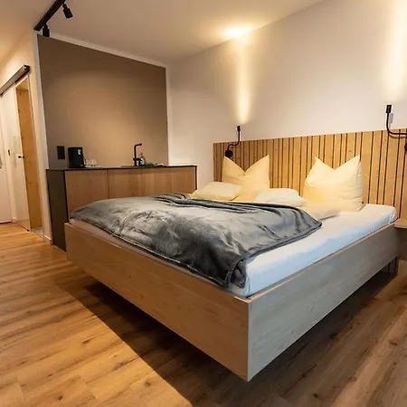 Haller's Posthotel Hotel 3*