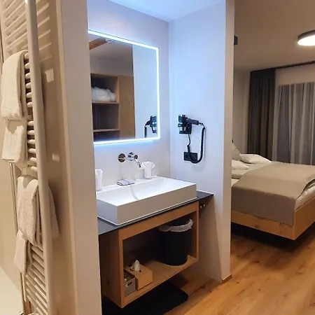 Haller's Posthotel Hotel 3*