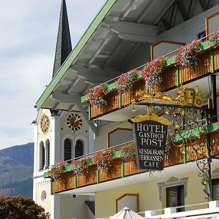 Haller's Posthotel ホテル リーツラーン