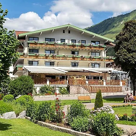 מלון Haller's Posthotel 3*