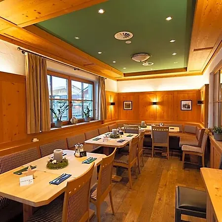 מלון Haller's Posthotel ריצלרן