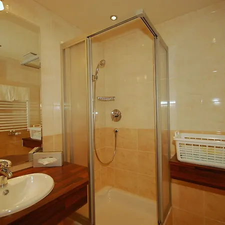 Haller's Posthotel Hotel 3*