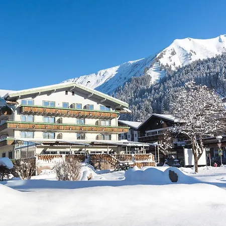ホテル Haller's Posthotel リーツラーン